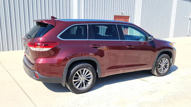 2018 Toyota Highlander XLE - Photo 8