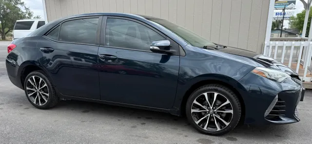 2017 Toyota Corolla SE AT's photo