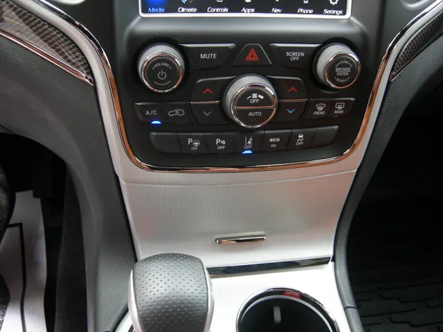 2018 Jeep Grand Cherokee Trackhawk - Photo 13