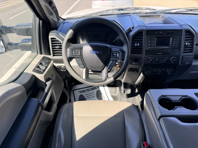 2017 Ford F-550 - Photo 15