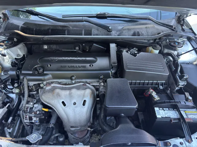 2009 Toyota Camry LE - Photo 13