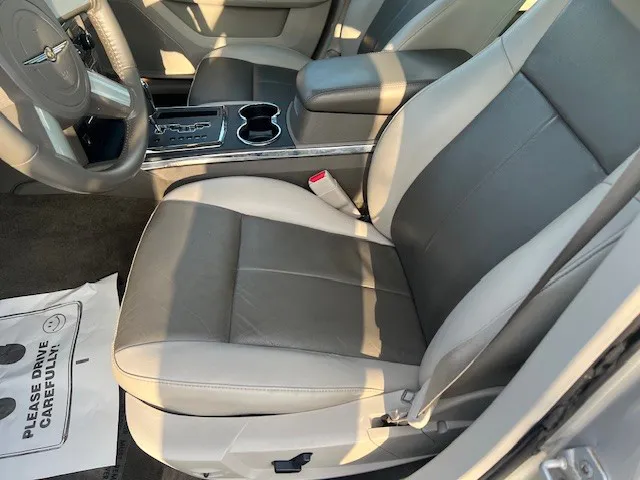 2008 Chrysler 300 Touring - Photo 11