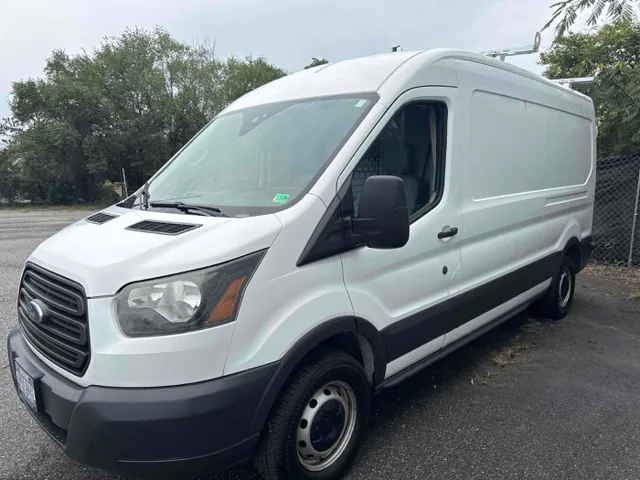 2016 Ford Transit Base's photo