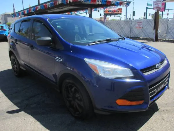 2016 Ford Escape S's photo