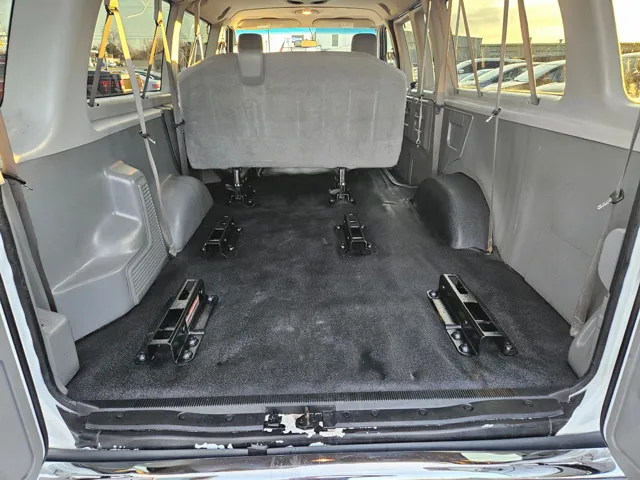 2013 Ford E-350 photo 6