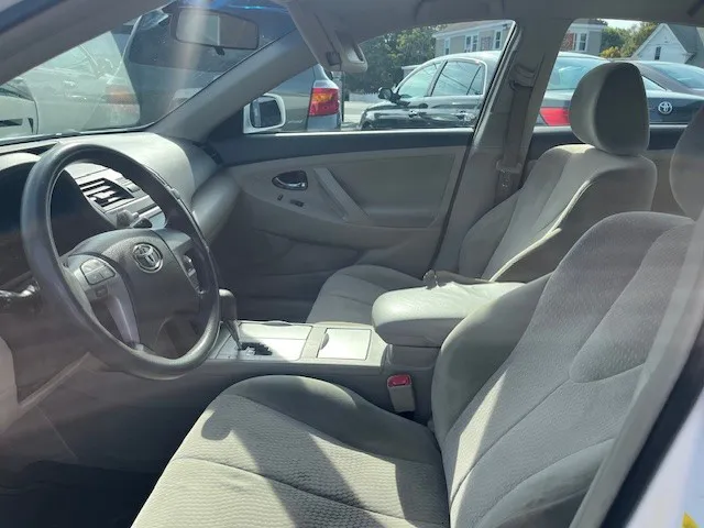 2011 Toyota Camry Base photo 3