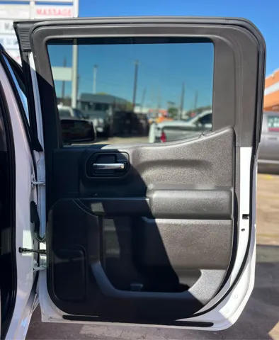 2019 Chevrolet Silverado 1500 LT - Photo 17