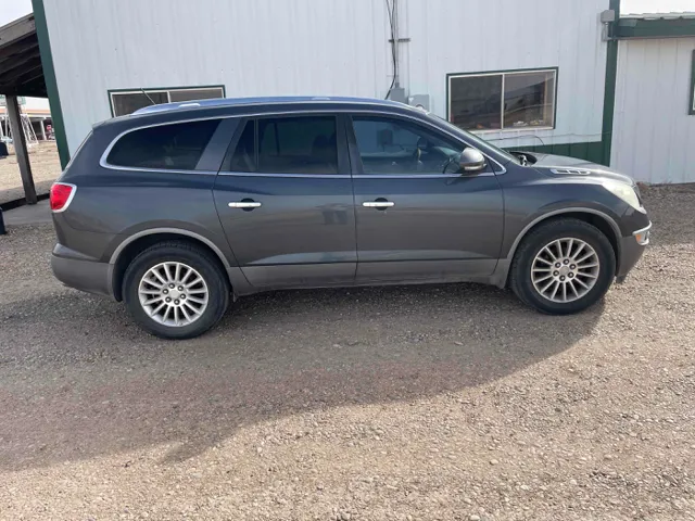 2011 Buick Enclave CXL photo 2