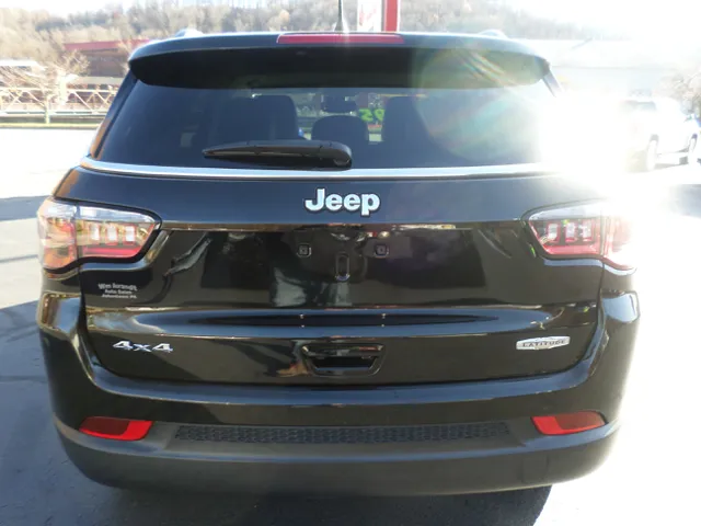 2022 Jeep Compass North Edition Latitude photo 4