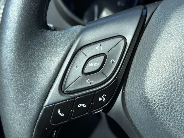 2021 Toyota C-HR XLE - Photo 33