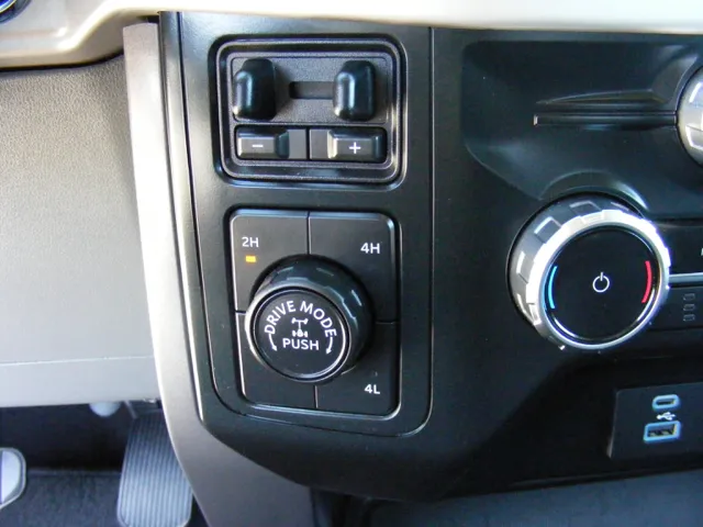 2023 Ford F-150 XLT - Photo 34